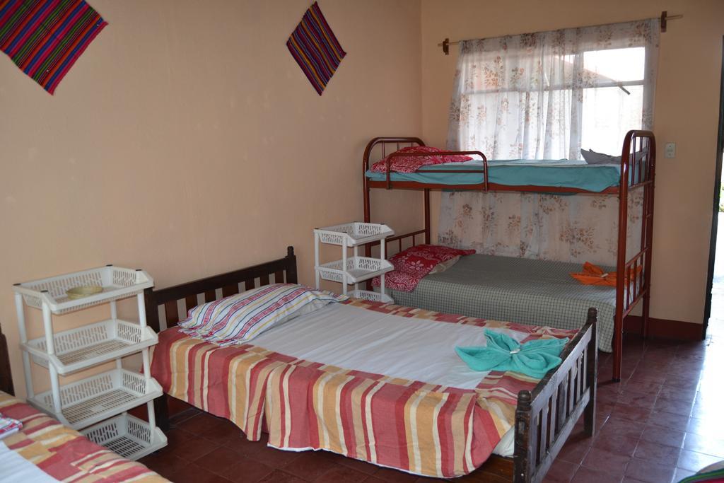 Hostal Morenos Antigua Exterior foto