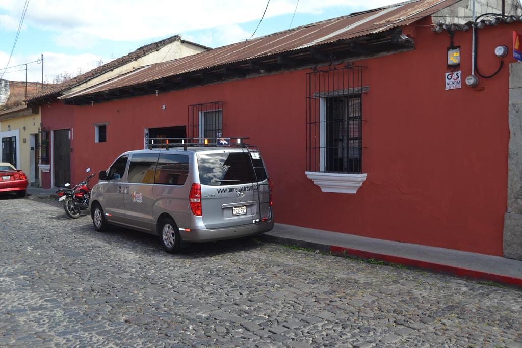 Hostal Morenos Antigua Exterior foto