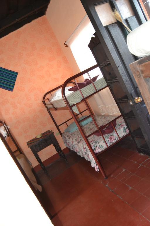 Hostal Morenos Antigua Exterior foto